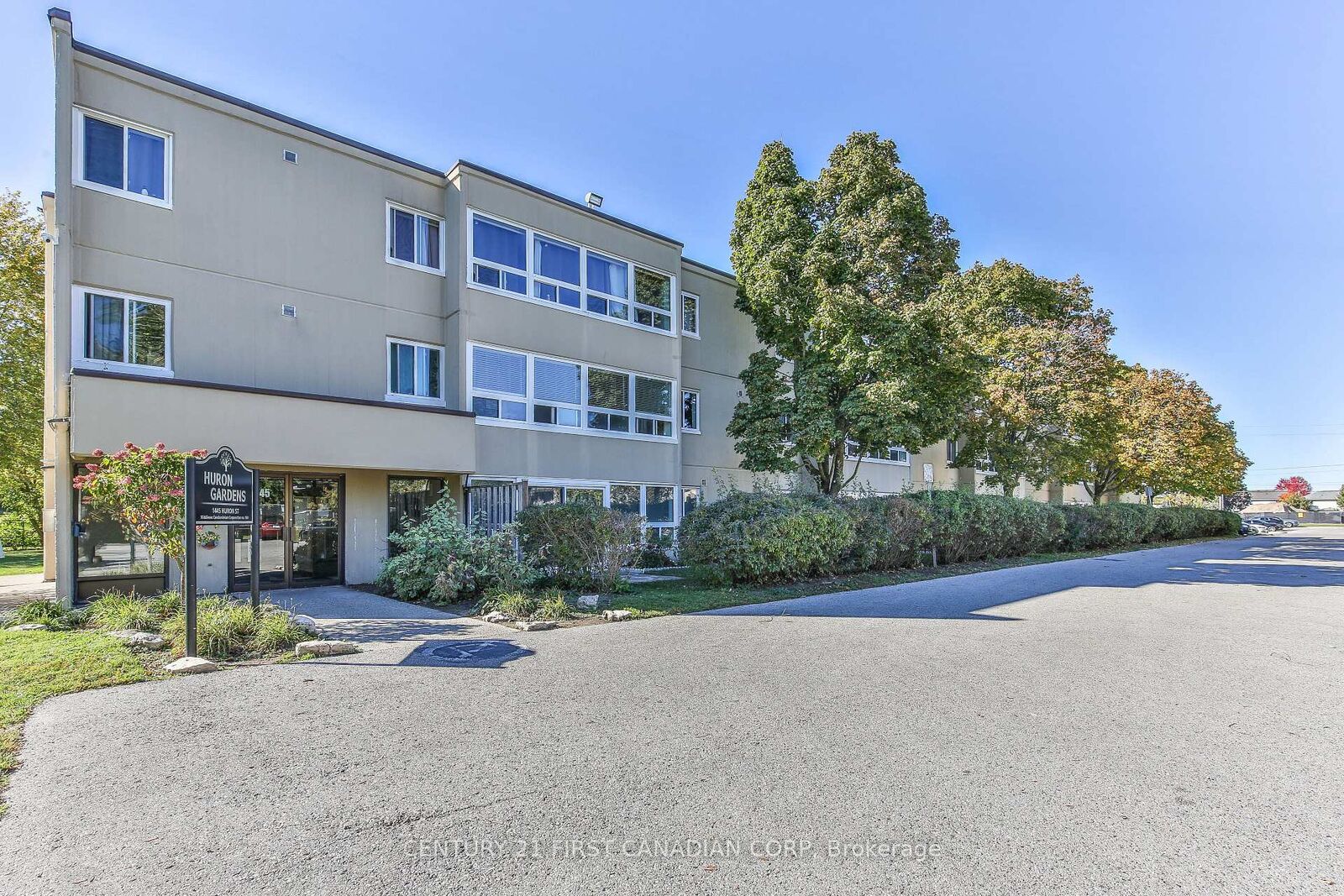 Property Photo: 1445 Huron Street 207 ON N5V 2E6