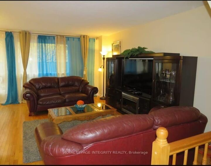 Property Photo: 139 Birch Hill Private 169 ON K1K 3Y5
