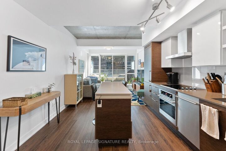 Property Photo:  1030 King Street W 333  ON M6K 0B4 