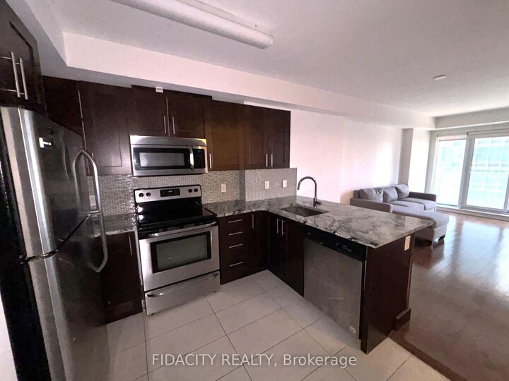 Property Photo:  242 Rideau Street 1004  ON K1N 0B7 
