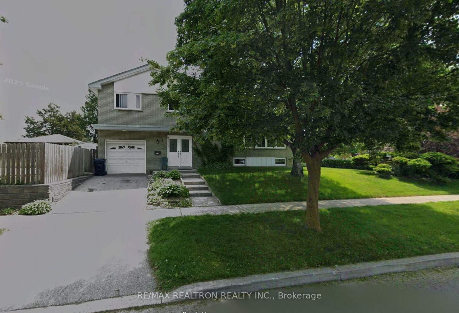 Property Photo:  1 Bainhart Crescent Basement  ON M1H 2R1 