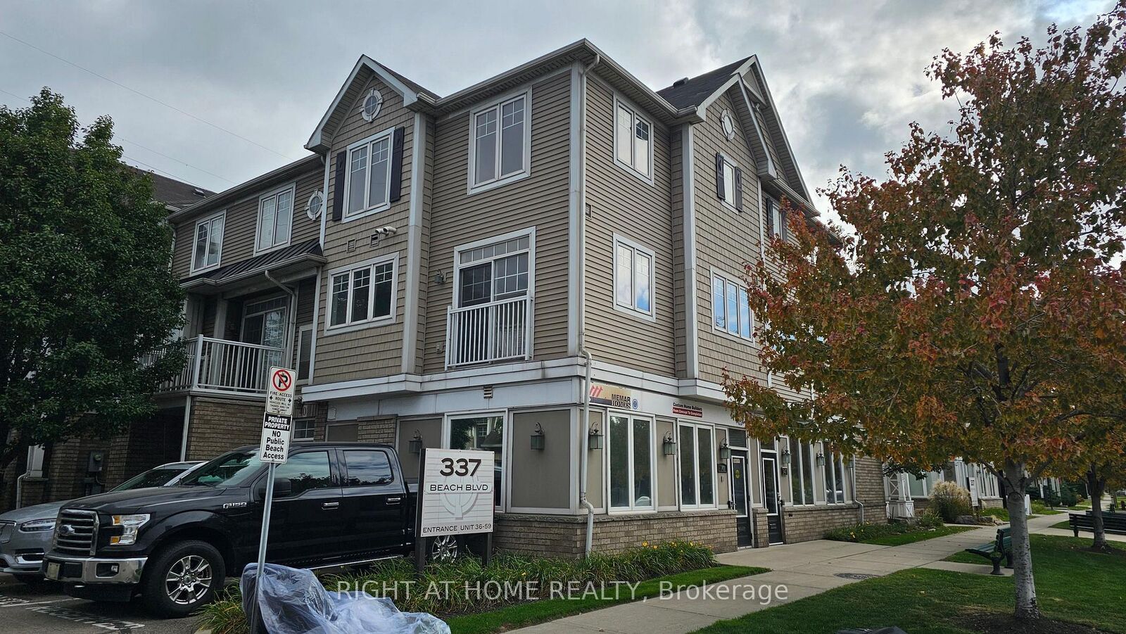 Property Photo:  337 Beach Boulevard 40  ON L8H 6W4 