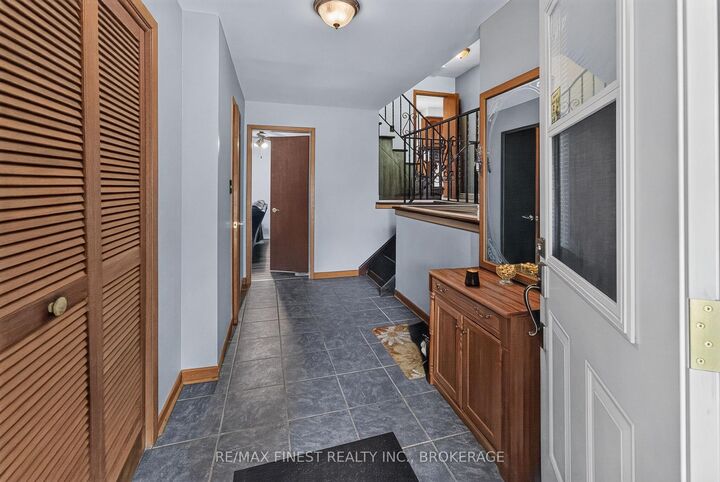 Property Photo:  525 Whites Road  ON K8V 5P8 