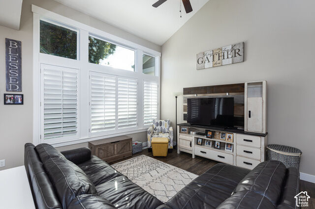 Property Photo: 6651 S Plumrose Way UT 84123