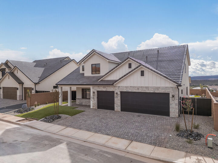Property Photo:  1972 N Creek Side Ct  UT 84780 
