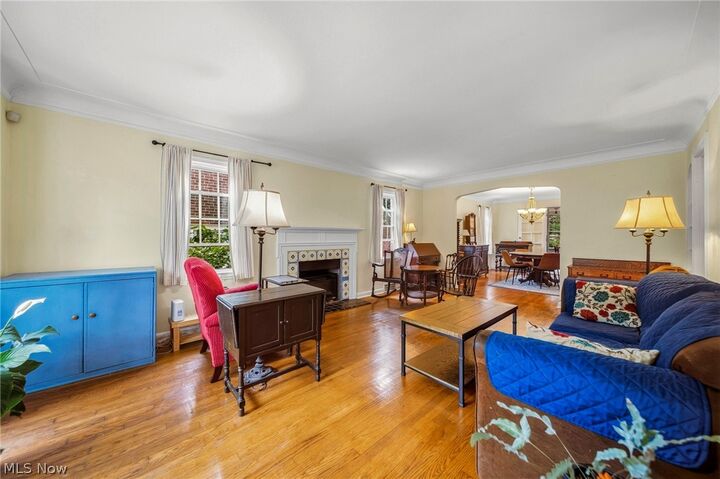 Property Photo:  2853 Washington Boulevard  OH 44118 