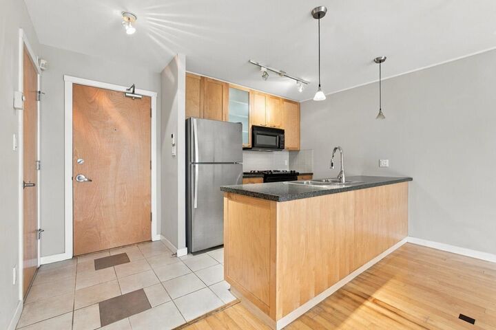 Property Photo:  989 Richards Street 705  BC V6B 6R6 