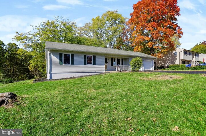 Property Photo:  7 Autumn Drive  PA 17019 