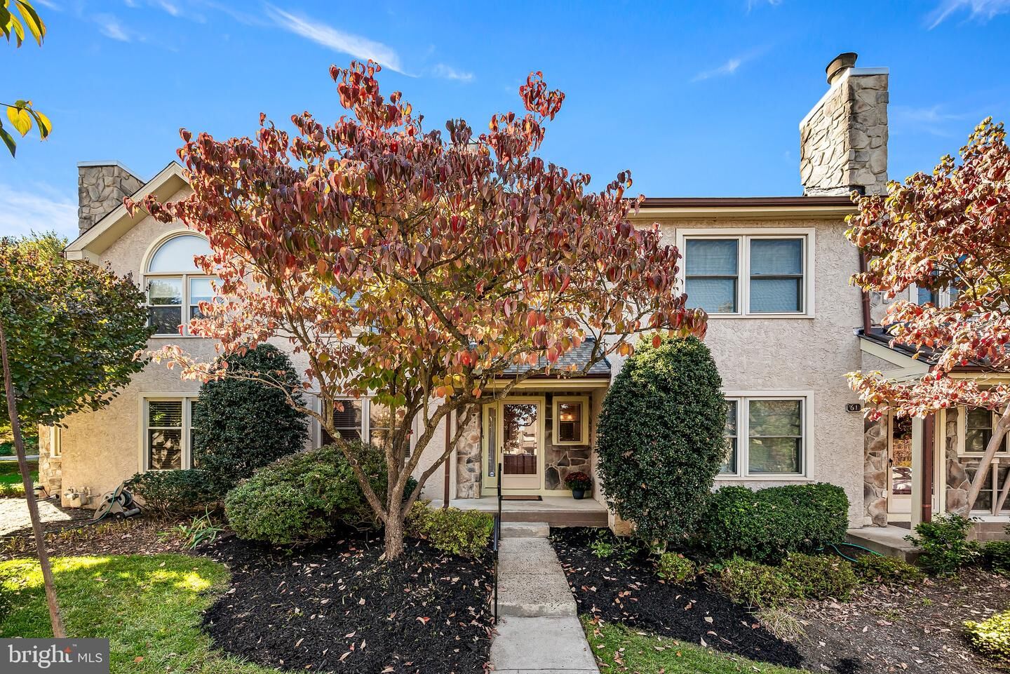 Property Photo: 62 Soldiers Square 62 PA 19087