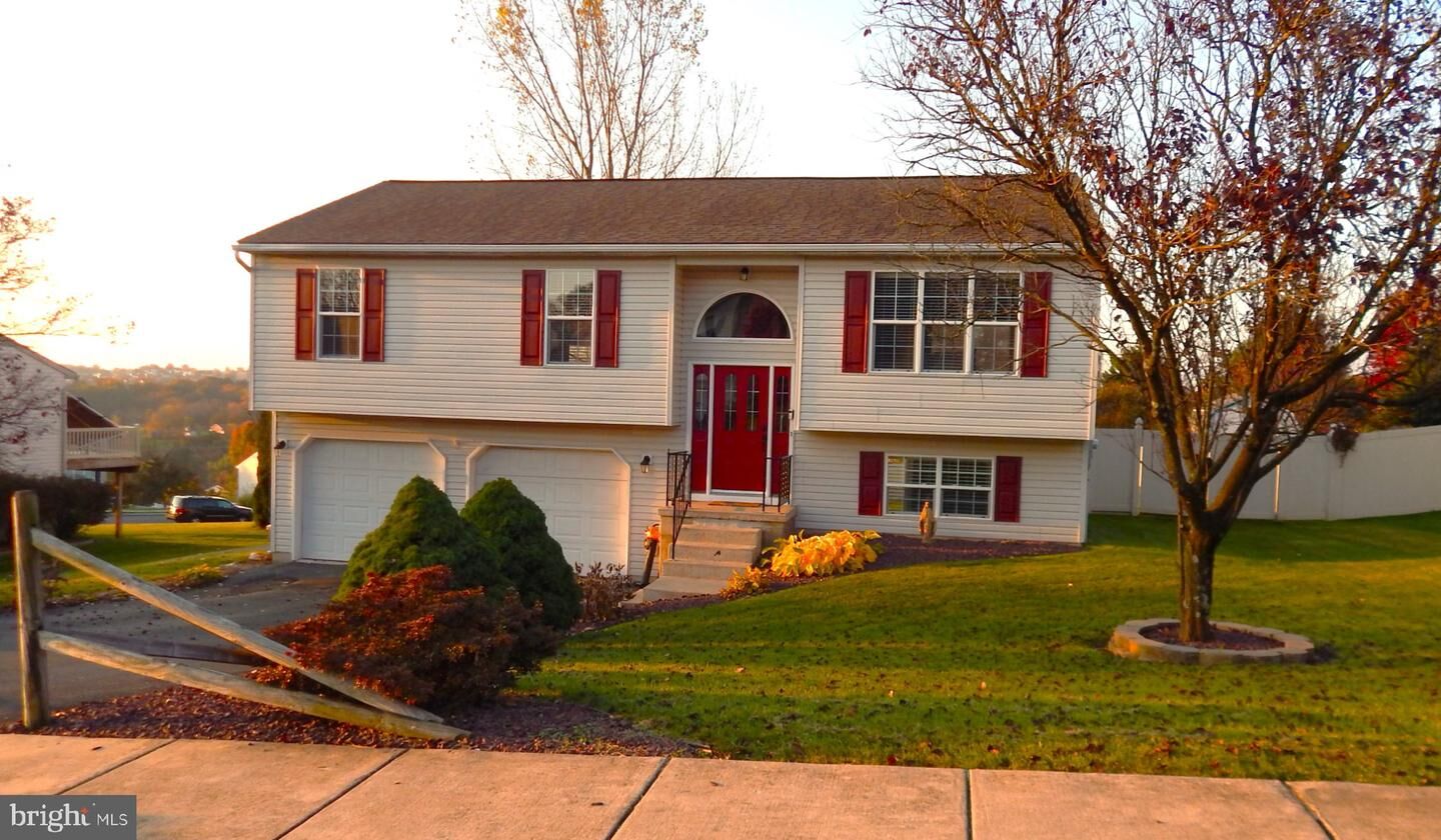 Property Photo:  143 Overview Circle E  PA 17356 