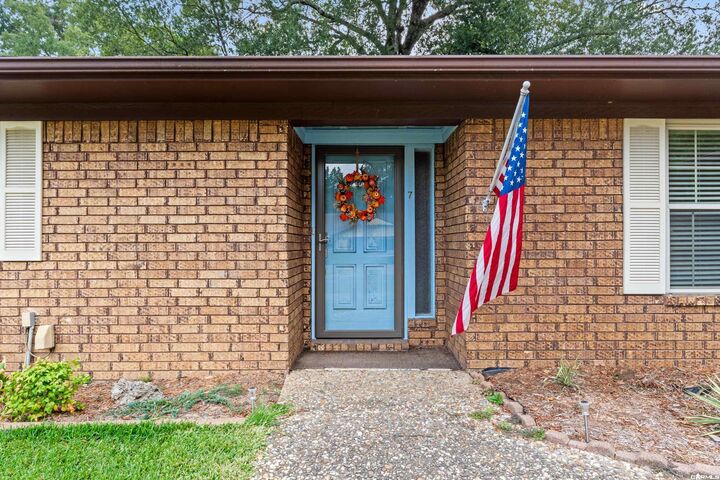 Property Photo:  7 W Oak Drive  AR 72034 