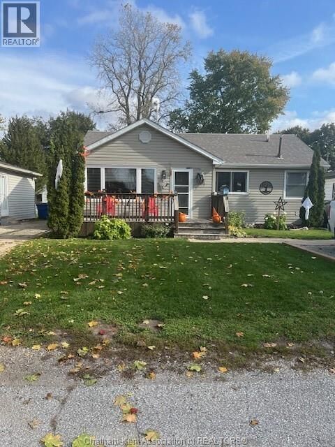 Property Photo:  5 Standaert Road  ON N7M 5J7 