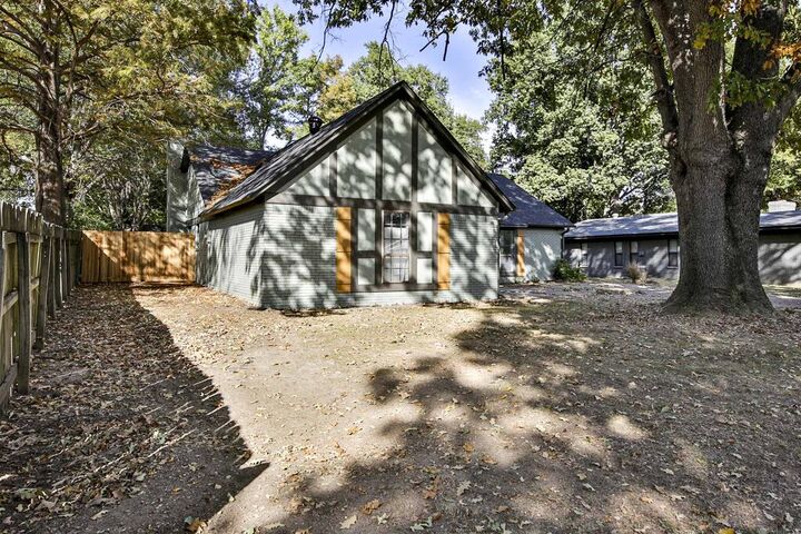 Property Photo: 1013 Roselawn Circle AR 72301