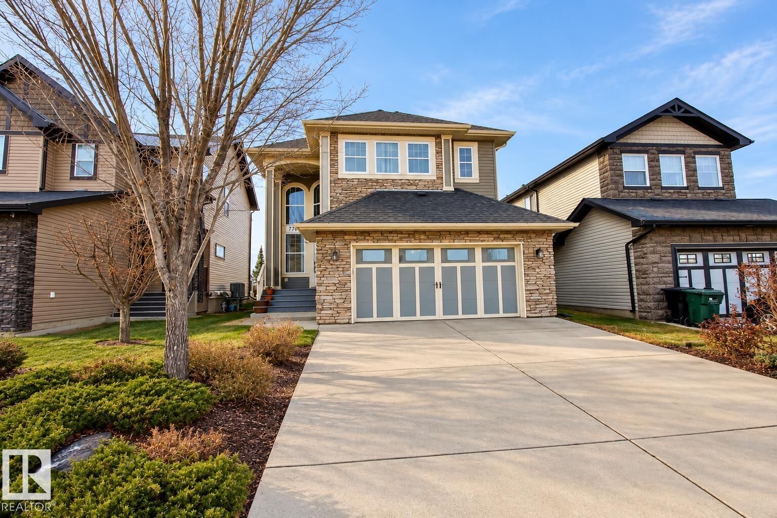 Property Photo:  7704 Ellesmere Lane  AB T8H 0P7 