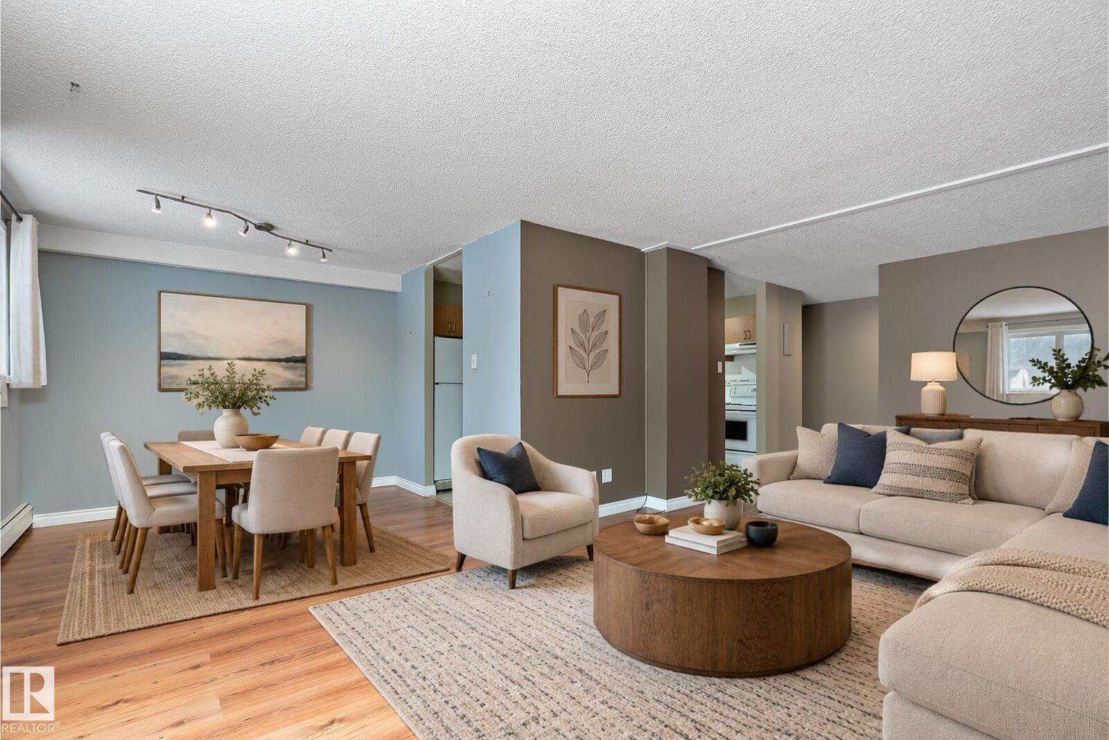 Property Photo:  9929 113 NW 206  AB T5K 2N9 