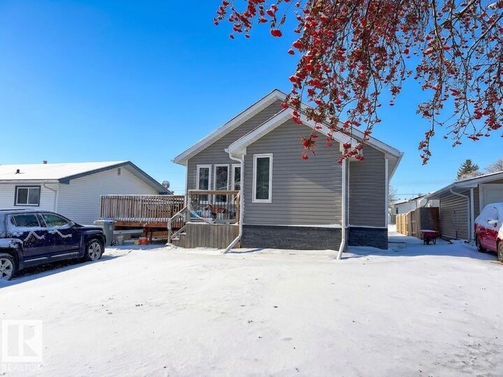 Property Photo:  4733 49 Avenue  AB T0G 1L0 