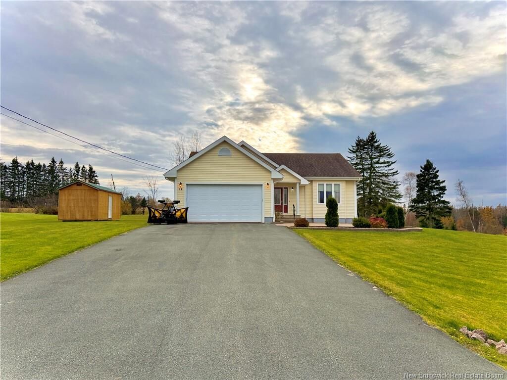 Property Photo:  12 Ridgewood Drive  NB E4L 4T7 