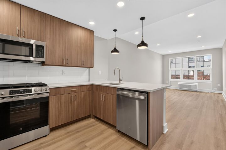 Property Photo: 72 Vroom St 507 NJ 07306