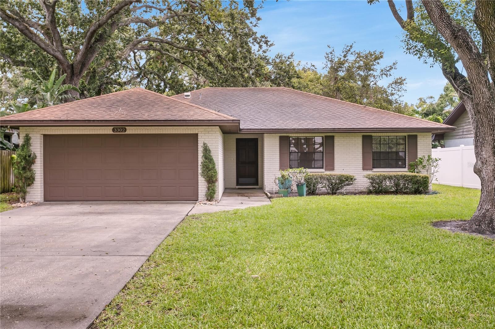 Property Photo: 3302 W Tambay Avenue FL 33611