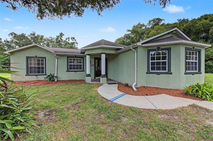 Property Photo: 10922 Tarpon Springs Road FL 33556
