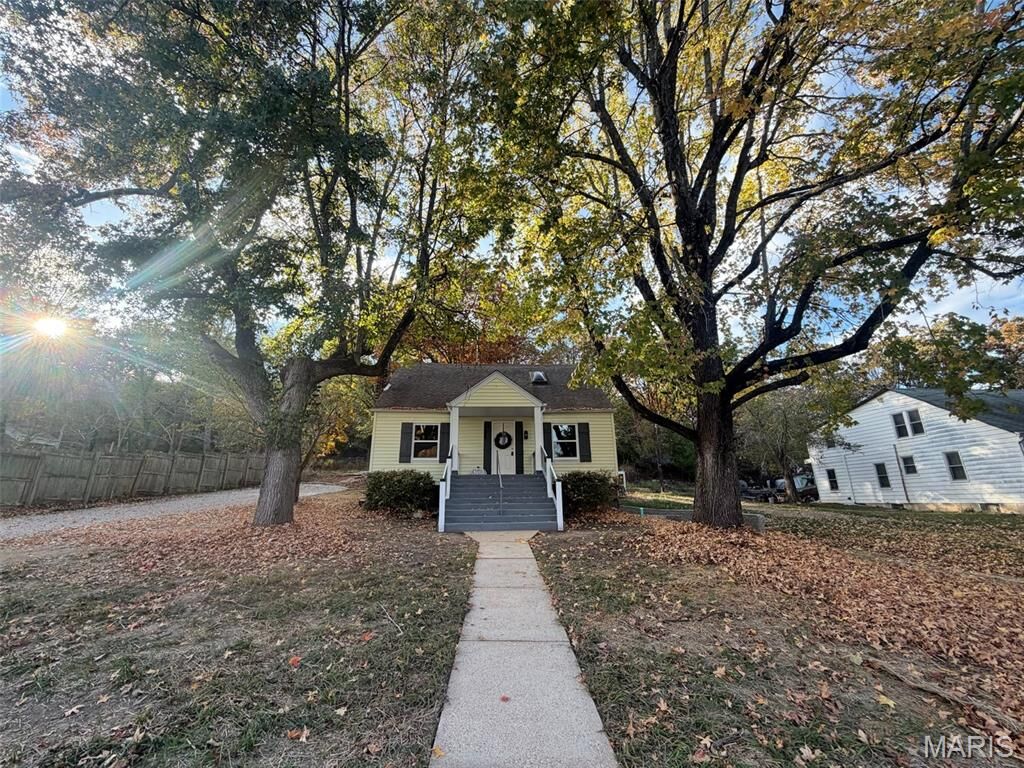 Property Photo:  404 Broadway Street  MO 65583 