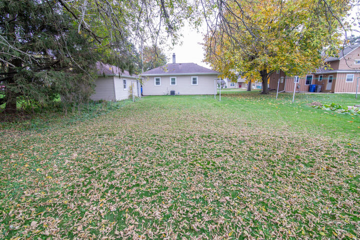 Property Photo: 814 W Division St WI 53098