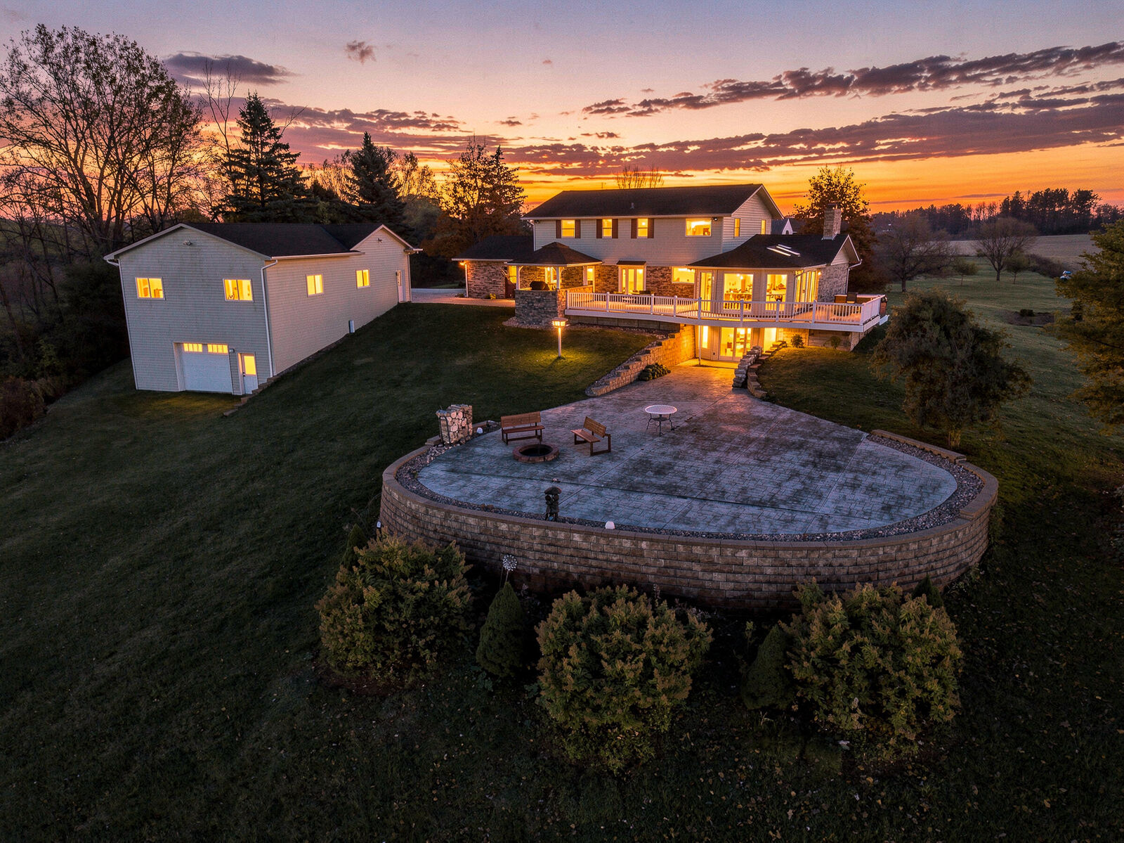 Property Photo: 6250 Silver Hills Dr WI 54220