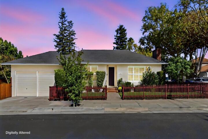 Property Photo:  1315 Maple Street  CA 94402 