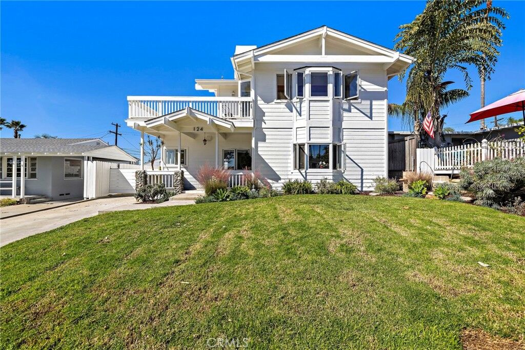 Property Photo:  124 W Avenida Santiago  CA 92672 
