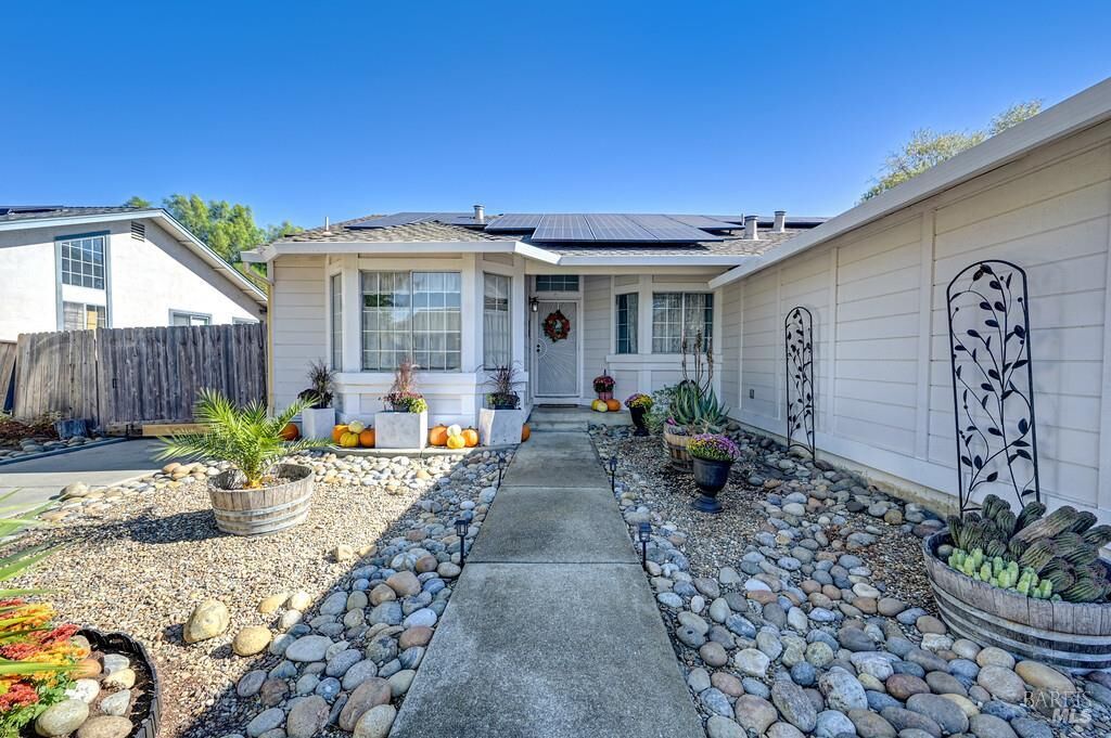 Property Photo:  846 Stoneridge Circle  CA 94534 