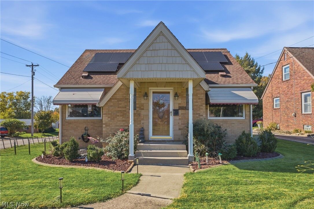 Property Photo: 2103 Broad Avenue NW OH 44708