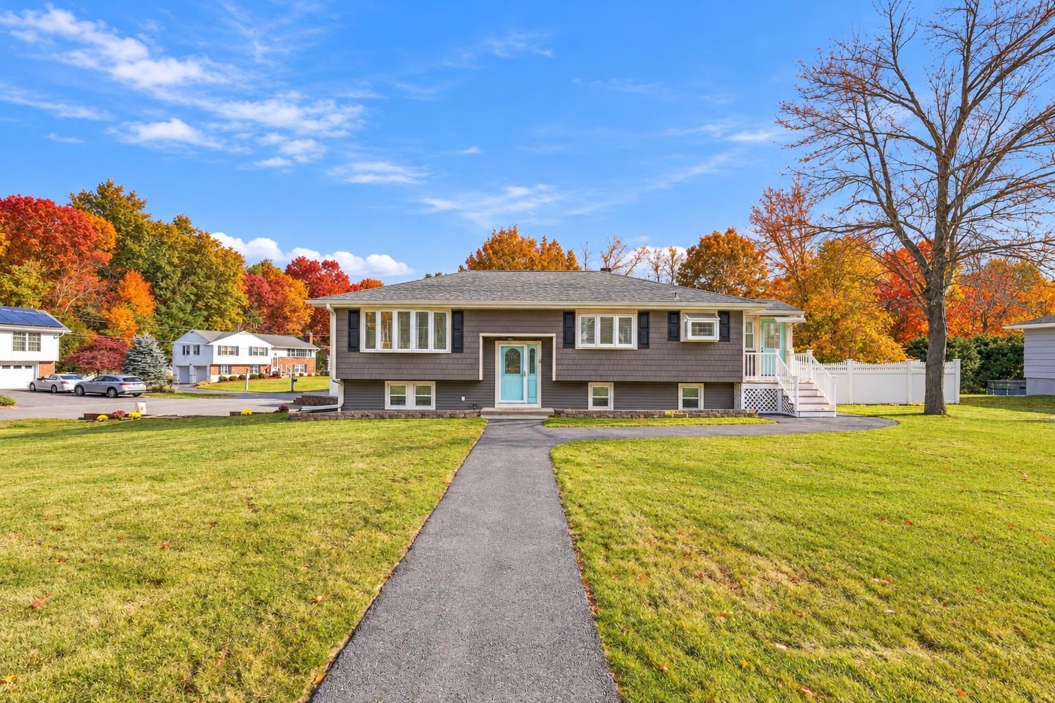 Property Photo: 34 Crestwood Circle NH 03079