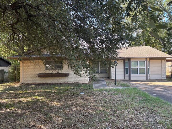 Property Photo:  980 29th Street SE  TX 75460 