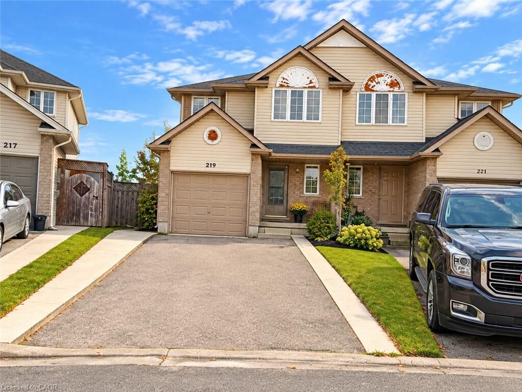 Property Photo:  219 Britton Place #Main  ON N2C 2T3 