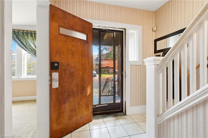 Property Photo: 126 Park Row S ON L8K 2J8