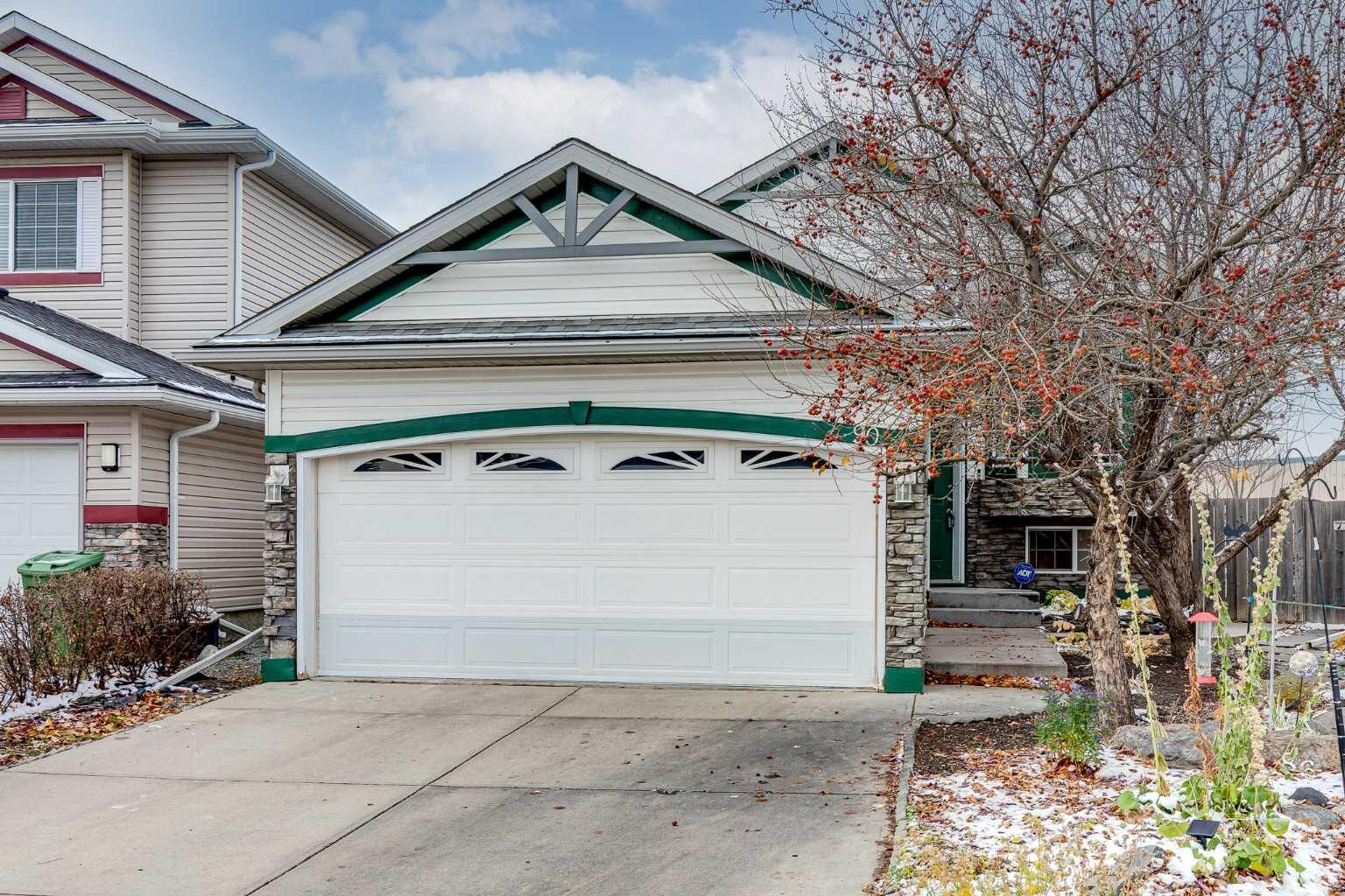 Property Photo:  90 Chapalina Park Crescent SE  AB T2X 3S2 