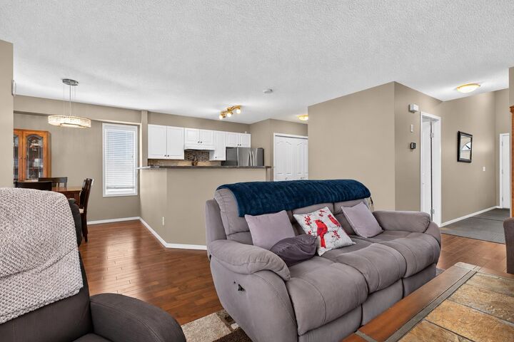 Property Photo:  16 Citadel Meadow Gardens NW  AB T3G 5N6 