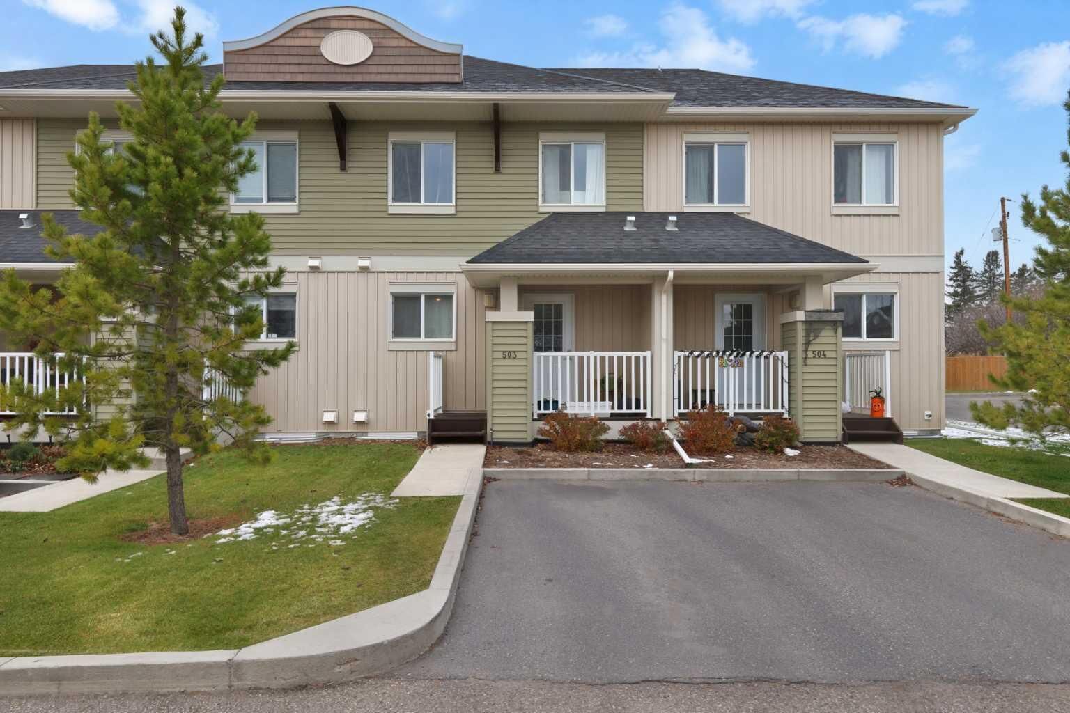 Property Photo:  503 Clover Way  AB T0M 0N0 