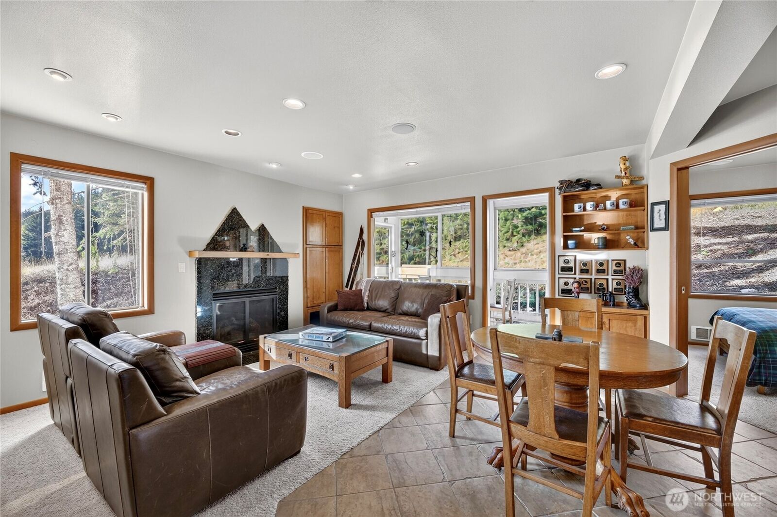 Property Photo:  223  Hyak Drive E 609  WA 98068 