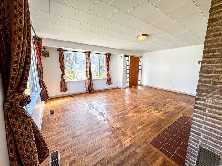 Property Photo:  903 S Silver Street  WA 98531 