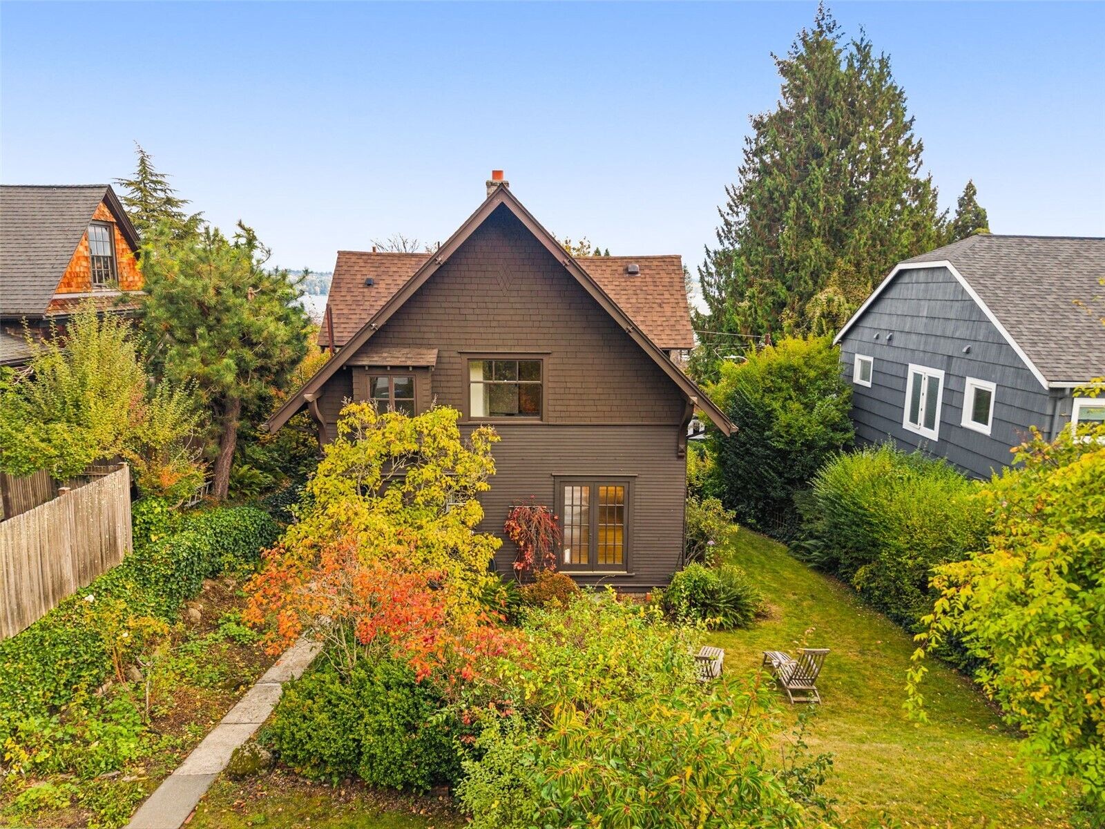 Property Photo: 1123 38th Avenue WA 98122
