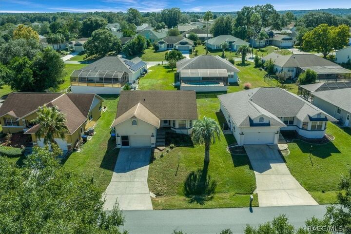 Property Photo:  906 W Colbert Court  FL 34465 