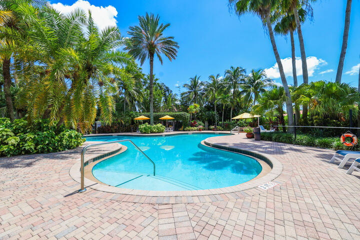 Property Photo:  15155 Michelangelo Boulevard 303  FL 33446 