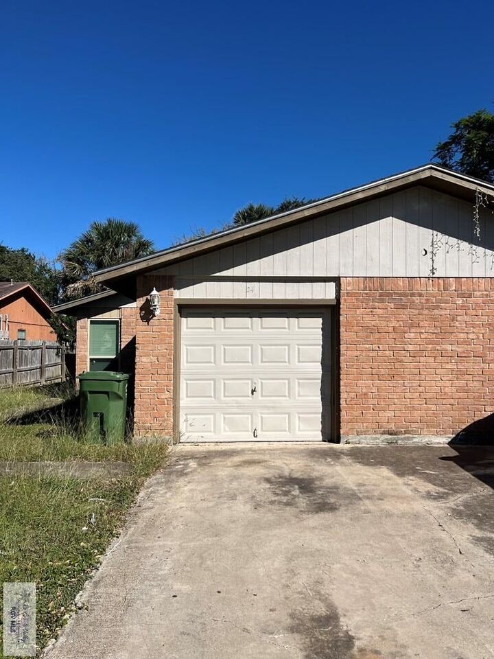Property Photo:  24 Glenbrook Dr. B  TX 78521 