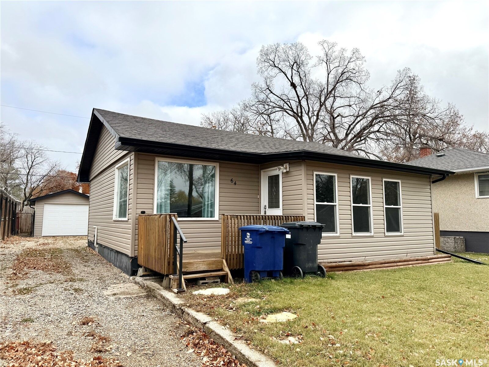 Property Photo:  64 10th Street NE  SK S4H 1G7 