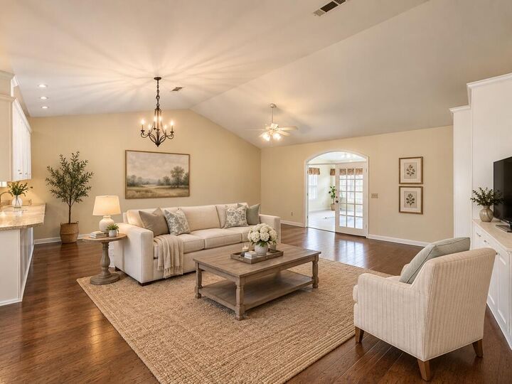 Property Photo:  102 Winthrop Court  AL 36305 