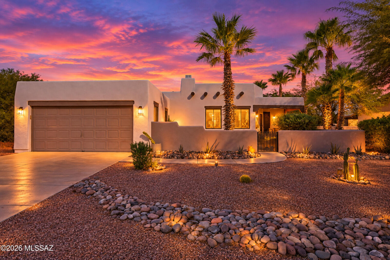 Property Photo:  1300 W Paseo Del Compadre  AZ 85629 