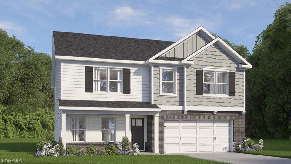 Property Photo: 2331 Summercrest Drive NC 27406