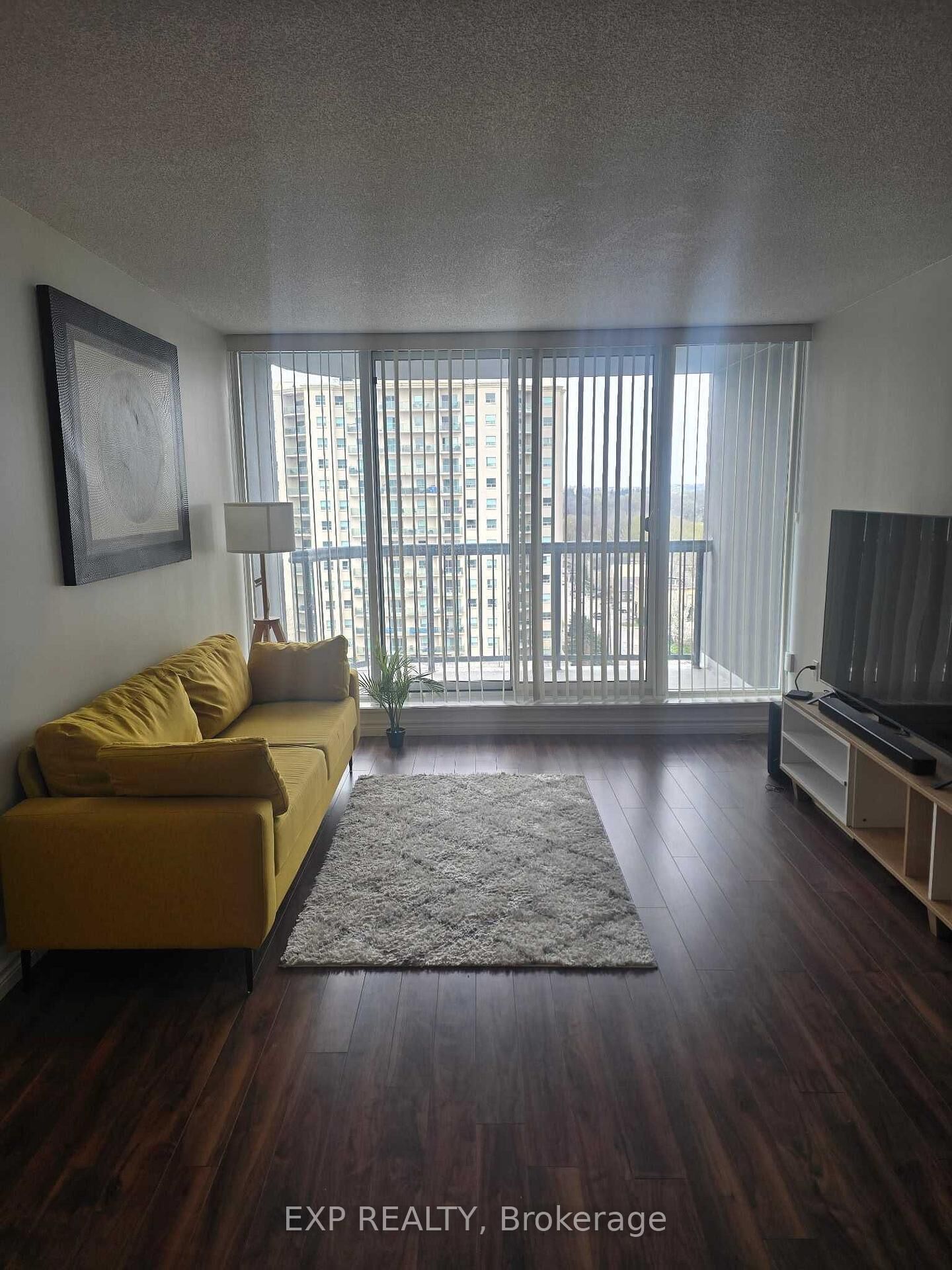 Property Photo:  155 Kent Street 1202  ON N6A 5N7 