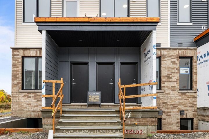 Property Photo:  434 Stargrass Private  ON K2J 6G3 